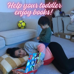 toddler enjoy books